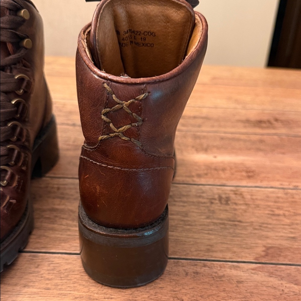 Frye ankle boots size 7 - Picture 5 of 6